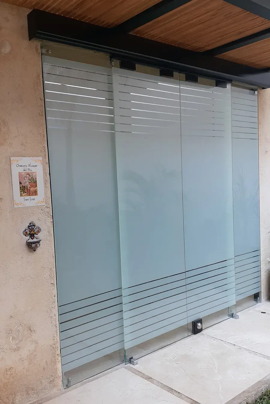 Puertas corredizas con película